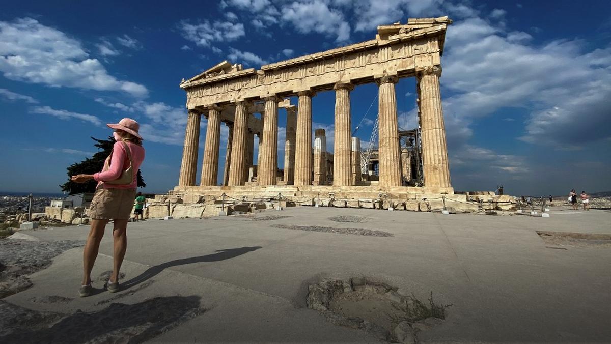 "Akropol zalany betonem". Grecki rząd niszczy bezcenne dziedzictwo kraju?