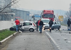 Težak udes na obilaznici kod Gornjeg Milanovca