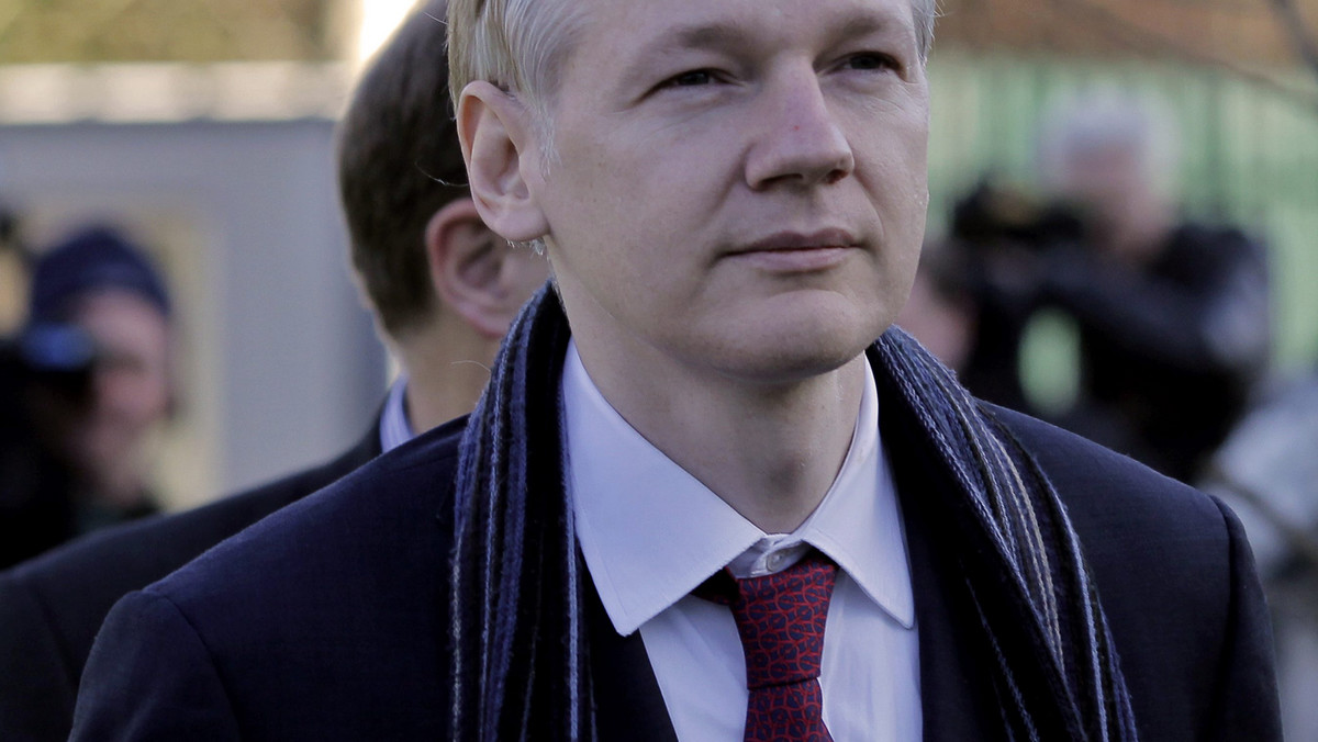 Amerykańscy prokuratorzy nie znaleźli żadnego dowodu na to, że założyciel portalu internetowego Wikileaks Julian Assange nakłonił analityka wywiadu wojskowego USA Bradleya Manninga do przekazania mu tajnych materiałów - pisze w środę "The Times".