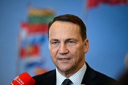 sikorski w obwe: rosja jest dziś bardziej agresywna niż zsrr w latach 70. xx wieku