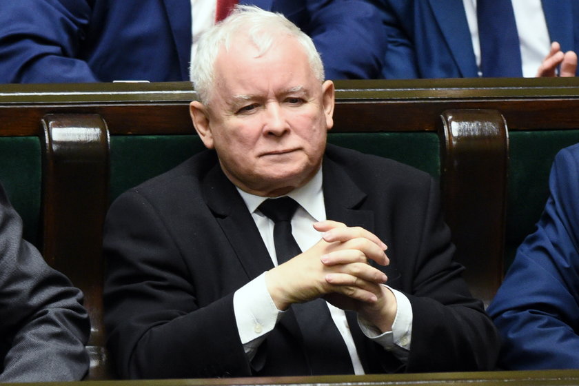 Jarosław Kaczyński walnął pięścią w stół