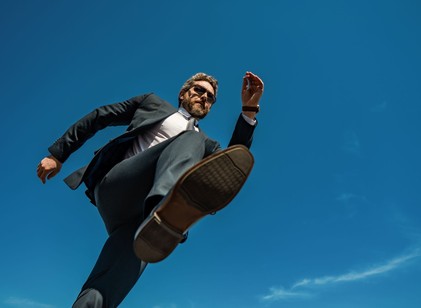 Mindenki sétálni jár, pedig 60 év felett van egy jobb módja is a lábak erősítésének című cikk nyitóképe