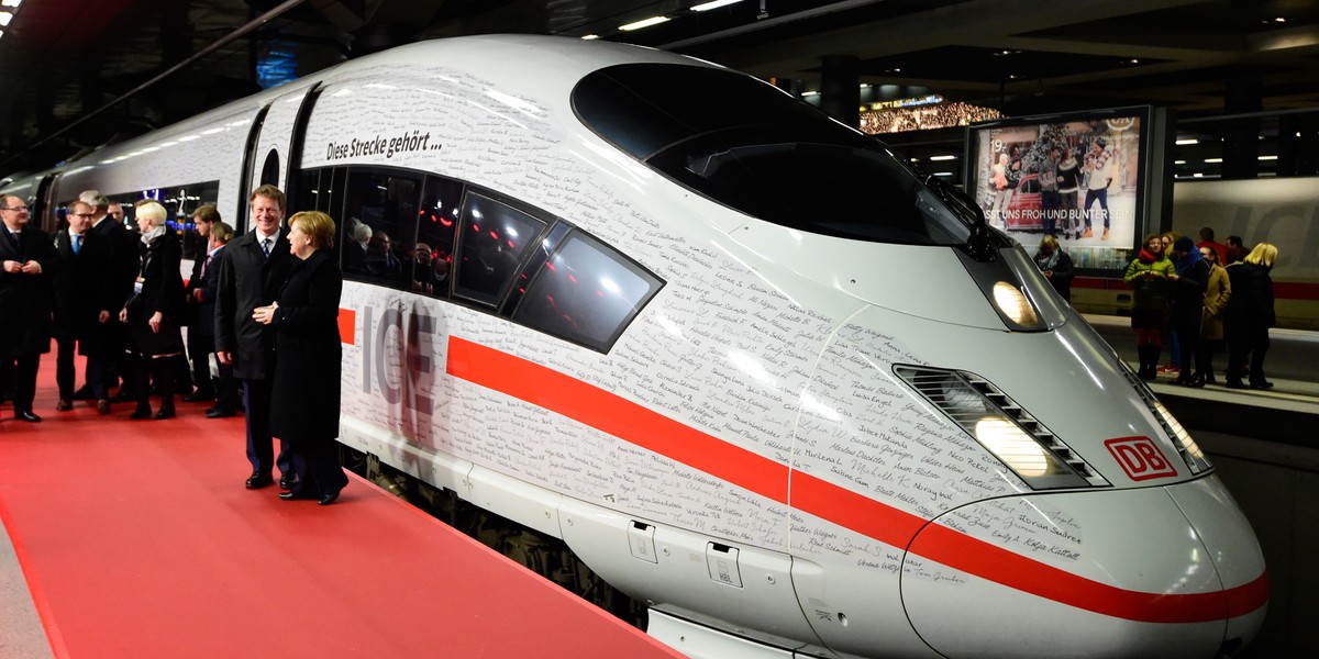 Niemcy atak na pociąg na trasie NorymbergaMonachium Wiadomości