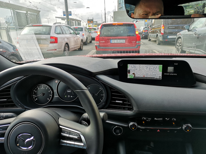 Mazda 3 z systemem MZD Connect i nagłośnieniem Bose