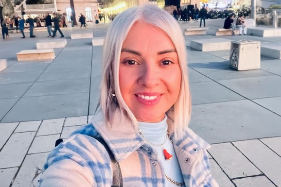 "Neće me glamurozni život nikako" Udovica pevača se vratila u grad, pa doživela peh: "Nije mi prvi put"