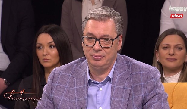 Vučić u Ćirilici nova