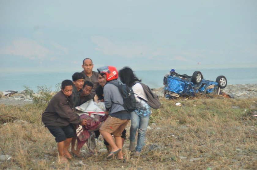 Indonezja: Rośnie liczba ofiar trzęsienia ziemi i tsunami na Sulawesi