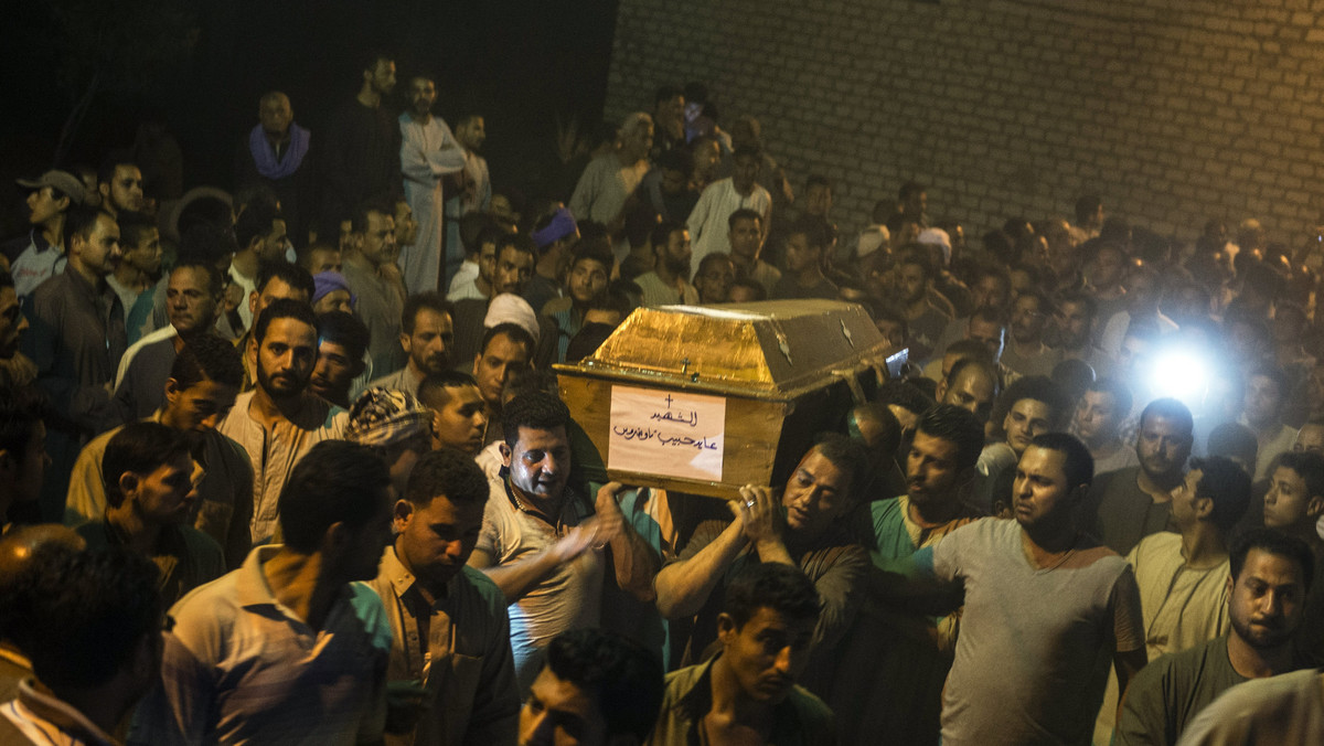 Egipskie siły zbrojne dokonały uderzeń na cele dżihadystów w odpowiedzi na zamach na autokar przewożący Koptów, w którym zginęło co najmniej 28 osób - ogłosił dziś wieczorem prezydent Egiptu Abd el-Fatah es-Sisi. Nie podał szczegółów ataków.