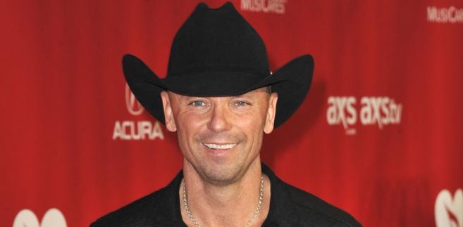 <b>5. Kenny Chesney</b> - na jego konto w zeszłym roku wpłynęło <b>19,1 mln dolarów</b>