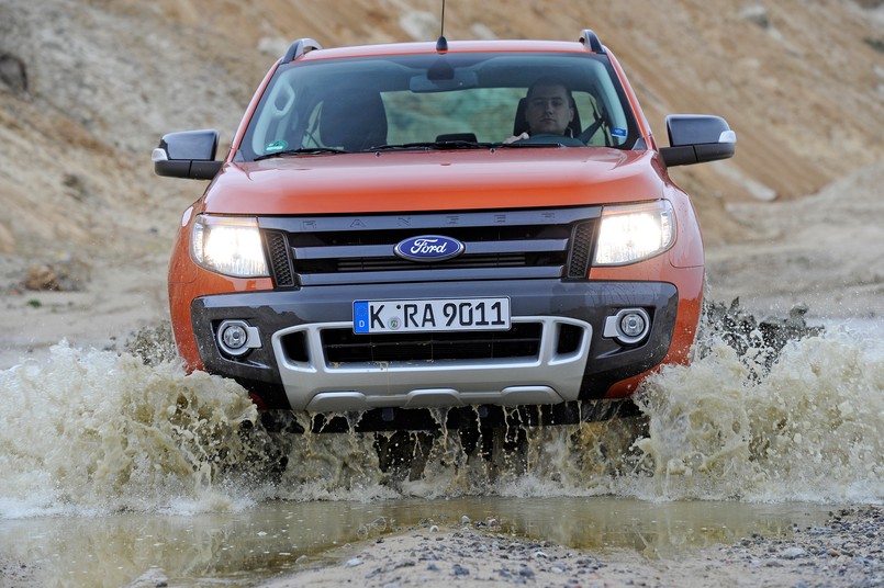 Nowy ranger zrywa z wizerunkiem prostego "robotnika", którym był jego poprzednik. Tym razem Ford rusza na podbój 180 rynków świata autem, które ma szansę obrzucić konkurencję z piachem spod tylnych kół