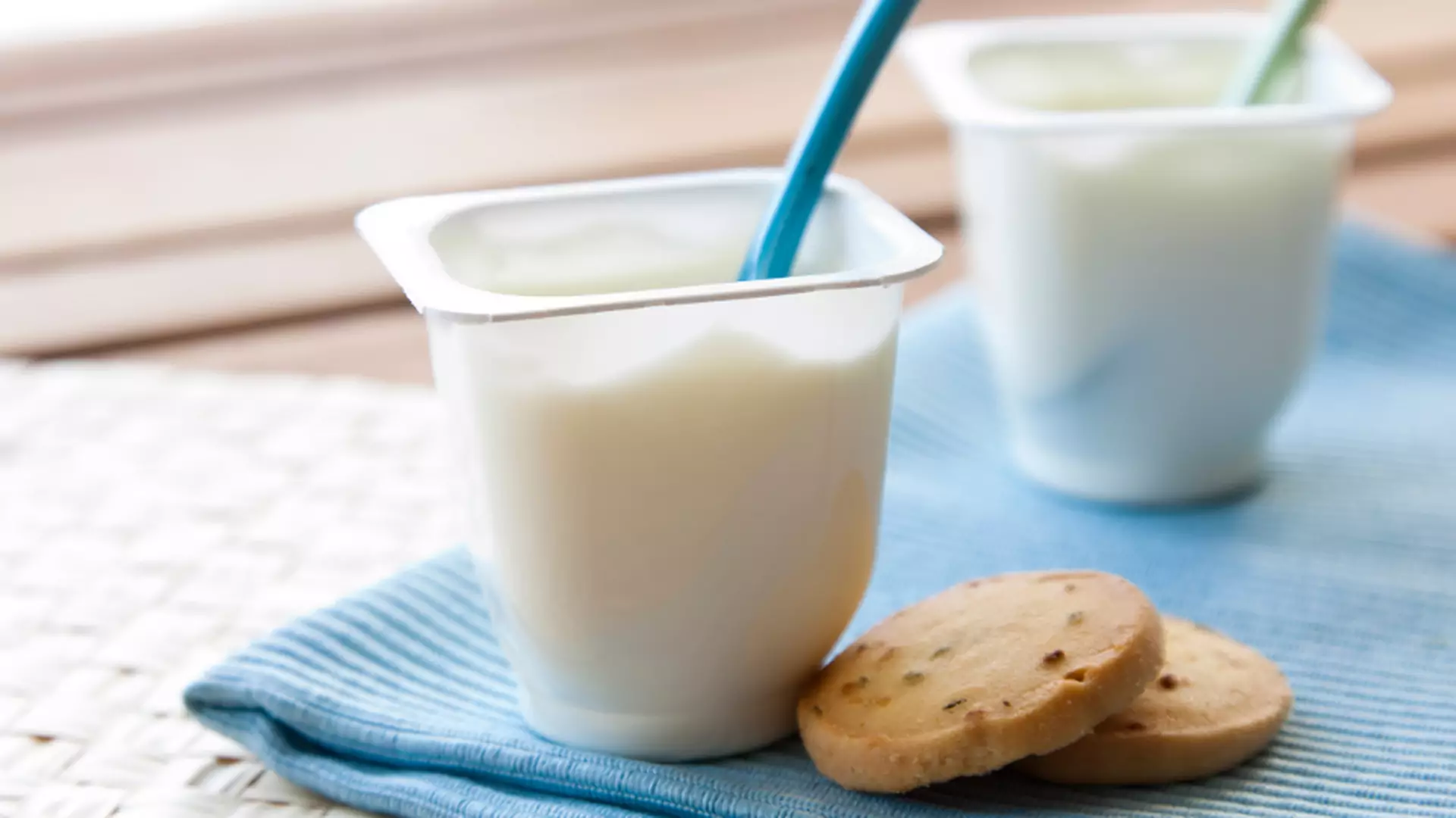 Jak wybrać zdrowy jogurt? Sprawdź na co powinnaś zwracać uwagę