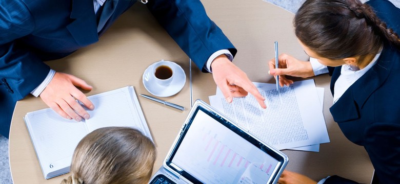 Tak banki przerzucają swe długi na klientów