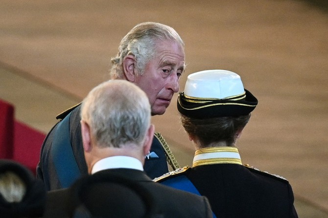 Kralj Čarls III i princeza Ana foto:  Oli SCARFF/AFP