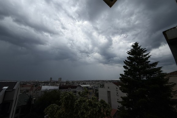 "SUPERĆELIJA JE ZA DVA SATA PREŠLA PREKO DVA MESTA" Grom uda