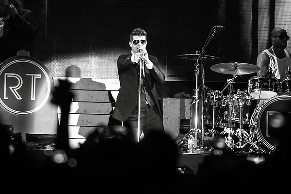 Robin Thicke przeżywa trudne chwile