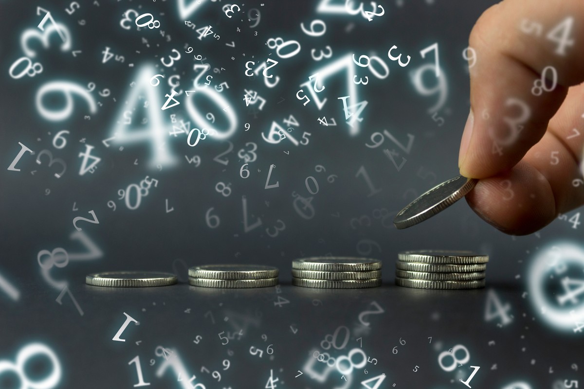Ta cyfra w kwocie pensji przynosi szczęście i powodzenie w finansach