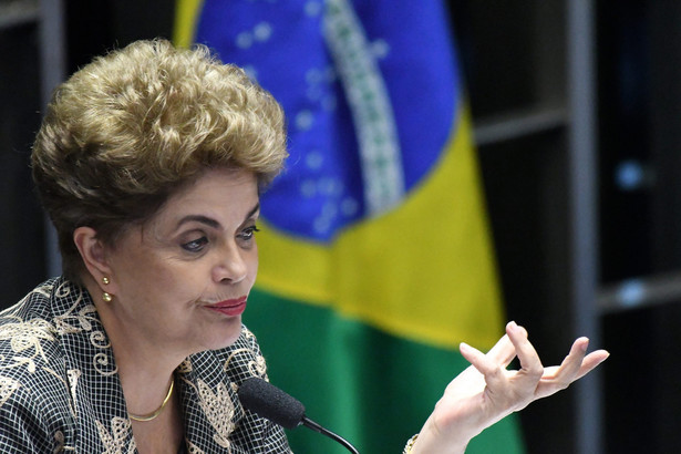 Prezydent Dilma Rousseff została odsunięta od władzy, gdy w kwietniu Izba Deputowanych, a następnie w maju Senat zdecydowały o wszczęciu procedury impeachmentu