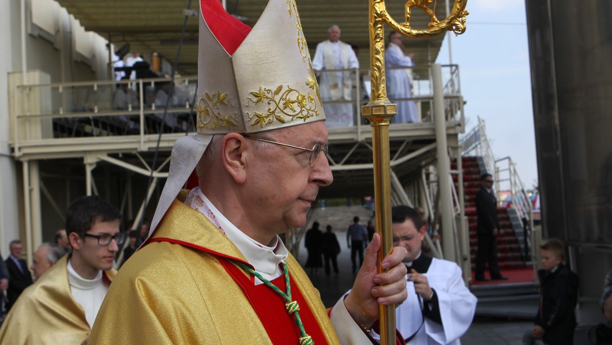 Dobrowolna rezygnacja z udziału w wyborach jest grzechem zaniedbania - powiedział na Jasnej Górze abp Stanisław Gądecki. Zaapelował do wierzących, by głosowali na ludzi, których poglądy nie sprzeciwiają się wierze i wartościom katolickim.