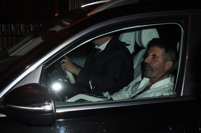 Sajmon Kauel šokirao izdeformisanim licem SplashNews.com/Splash