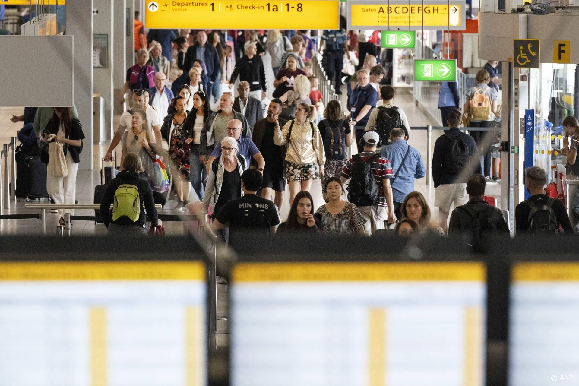 Schiphol verwacht 13 miljoen reizigers deze zomer