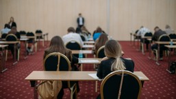 matura 2026: sen przed egzaminem – ile godzin potrzeba, by dobrze wypaść na maturze?