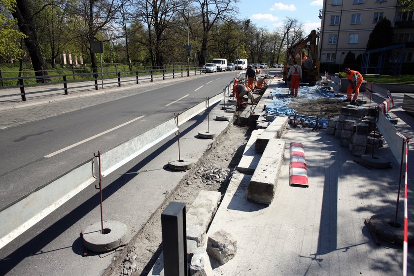 Roboty drogowe na Podwalu we Wrocławiu