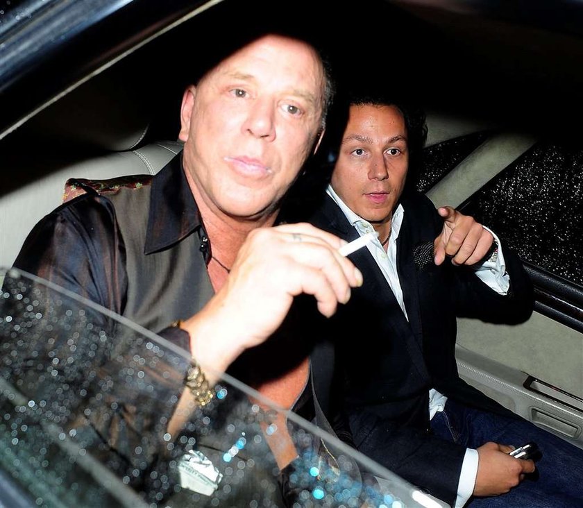 Mickey Rourke jest obrzydliwy. Dostał piany na ustach!