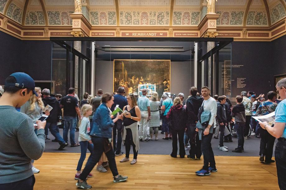 Muzeum van Gogha ostatnio odniosło duży sukces – liczba odwiedzających spadła o 100 tysięcy. Dzięki temu skróceniu uległy kolejki oraz spadł poziom hałasu w salach  