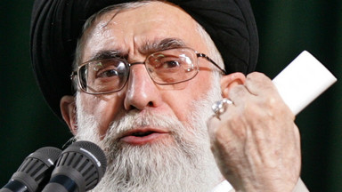 Chamenei: ręka Boga zemści się po śmierci szyickiego duchownego
