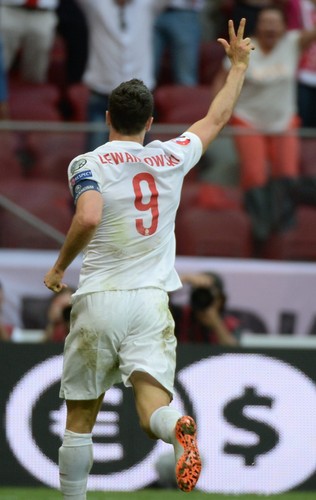 Robert Lewandowski strzelił trzy gole w meczu z Gruzją