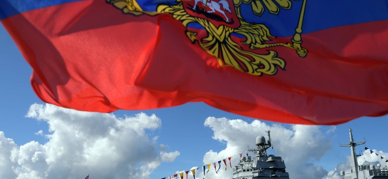 Okręt desantowy Piotr Morgunow opuścił bazę w Noworosyjsku. W tle atak na Most Krymski