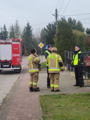 Trwa podejmowanie niewybuchów z terenu lądowiska w Gryźlinach