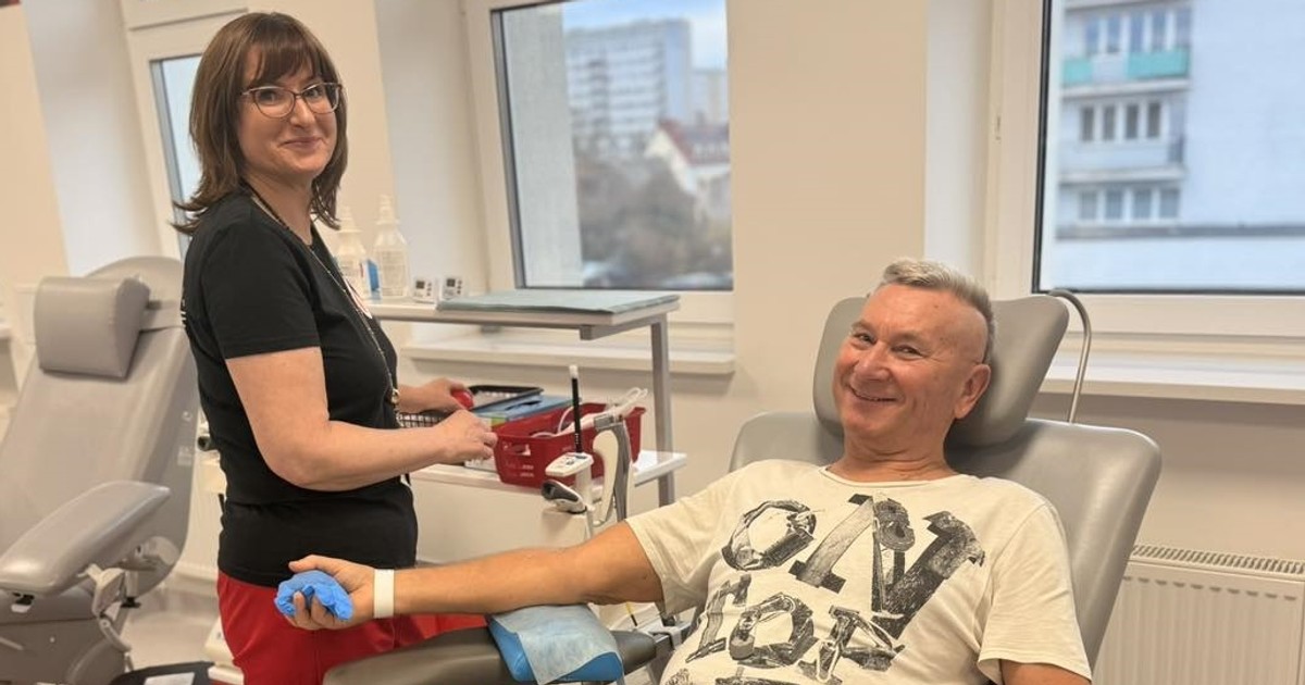 Uratował setki ludzi. Teraz usiadł w fotelu po raz ostatni. W centrum popłynęły łzy