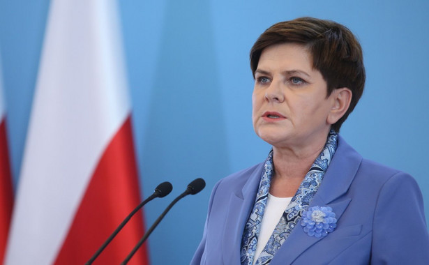 Premier Szydło: Podkomisja powinna pracować aż do wyjaśnienia zdarzeń ze Smoleńska