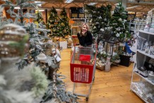 Świąteczne wydatki. Ile przeciętny Polak wyda na Boże Narodzenie? [BADANIE]