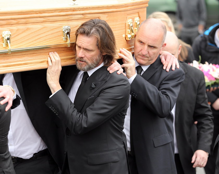 Carrey przeżywał publicznie traumę po śmierci ukochanej