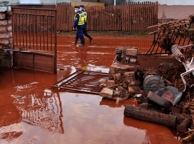 Toksyczna maź zabija na Węgrzech