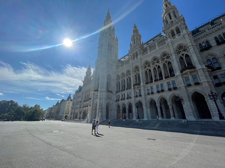 Beč, autobusom i noćenjem 129 evra
