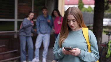 men chce uporządkować szkolne statuty. koniec z absurdalnymi zapisami