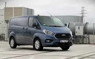 Ford Transit Custom plug-in – miejski dostawczak