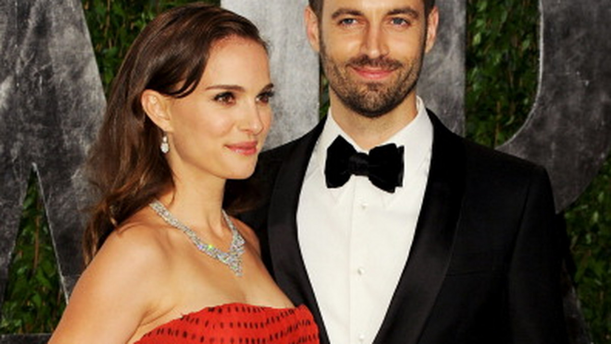 Natalie Portman i Benjamin Millepied powiedzieli sobie sakramentalne "tak". Skromna ceremonia z udziałem rodzinny i najbliższych przyjaciół odbyła się w Kaliforni.