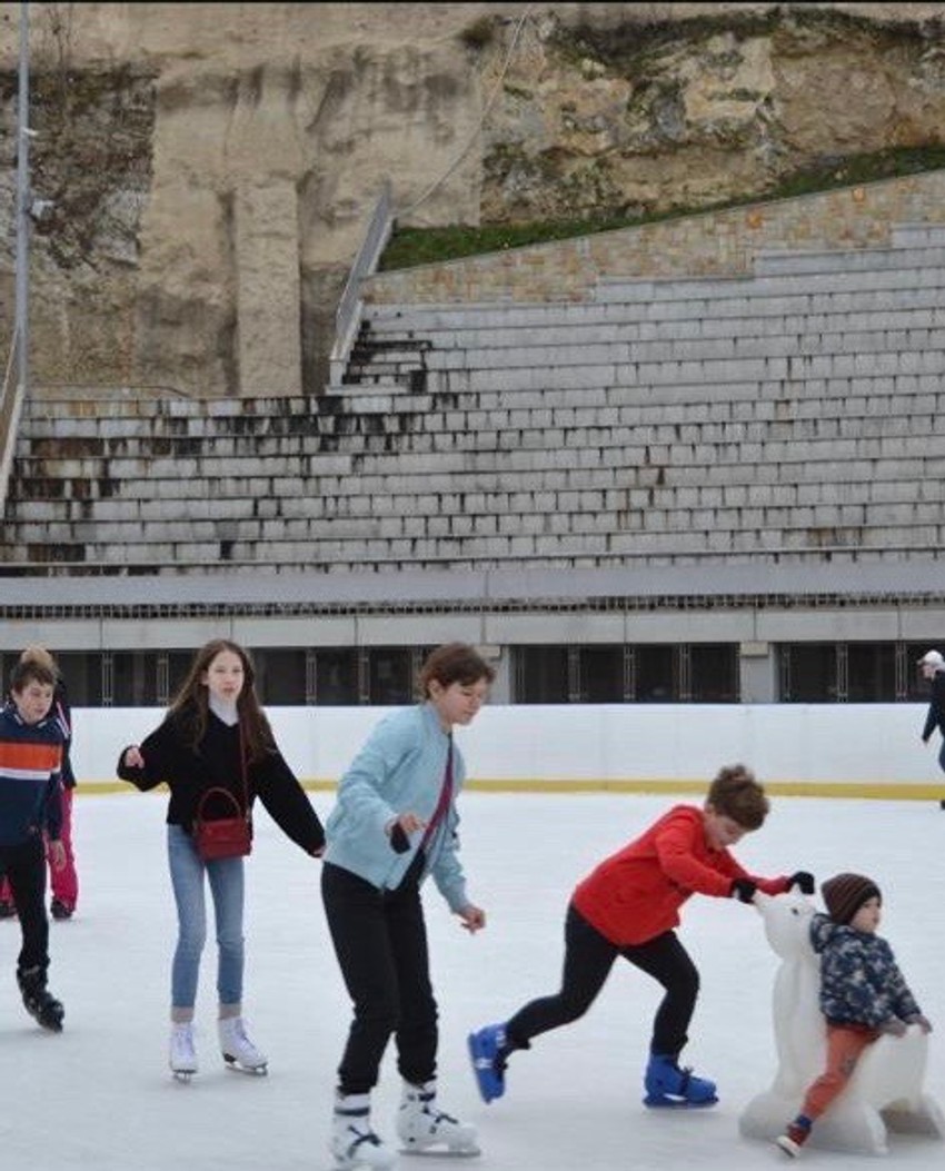 Angelina Aćimović dok kliza