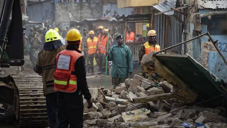 building collapses, several feared trapped