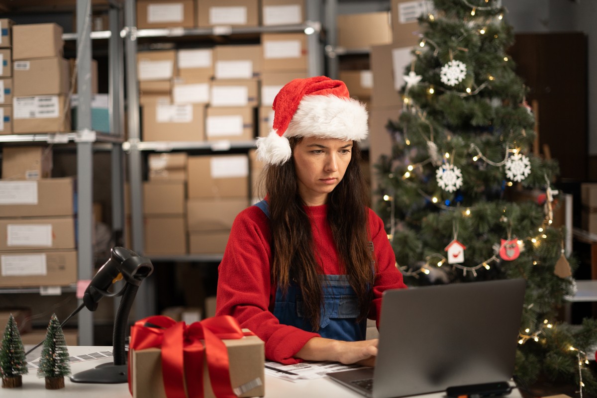 Świąteczna gorączka już trwa. Wynagrodzenia pracowników sezonowych biją rekordy