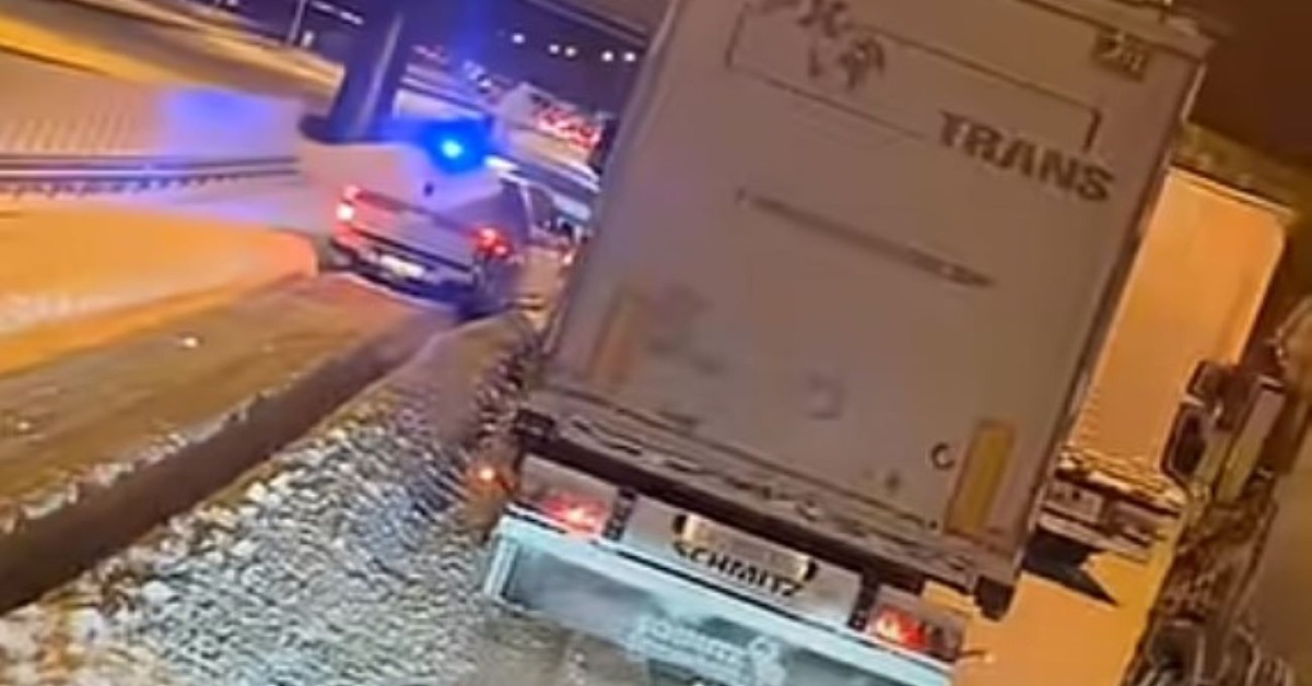 Armageddon na S7. Kierowcy stali w śnieżnym korku choćby osiem godzin. Dziś może być również źle