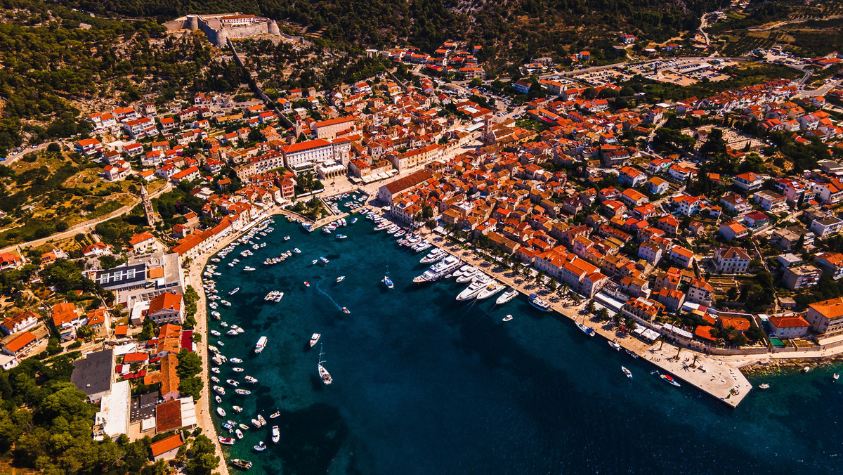 Brak prądu na wsypie Hvar w czasie upałów. Hotelarze w opłakanej sytuacji