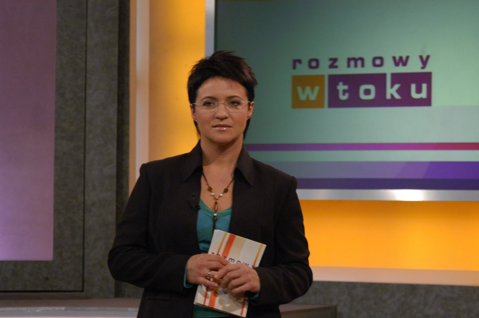 25 lat TVN – Ewa Drzyzga podczas prowadzenia "Rozmów w toku" w 2005 r.