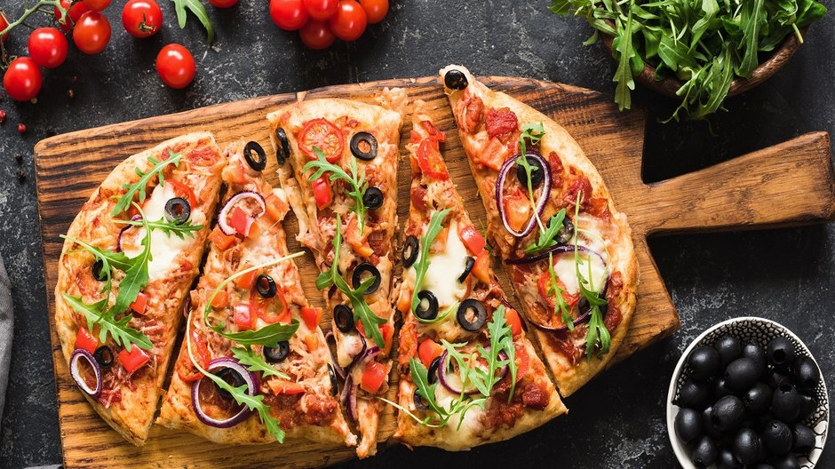 Domowa pizza / shutterstock 