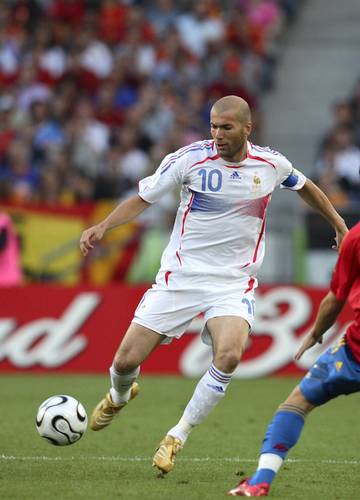 Elképesztően jól tartja magát Zidane, pedig mindjárt 50 éves lesz a legendás  focista
