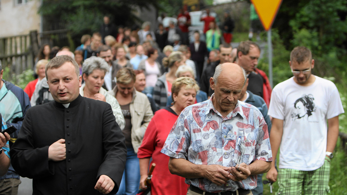 Wojna parafian z proboszczem